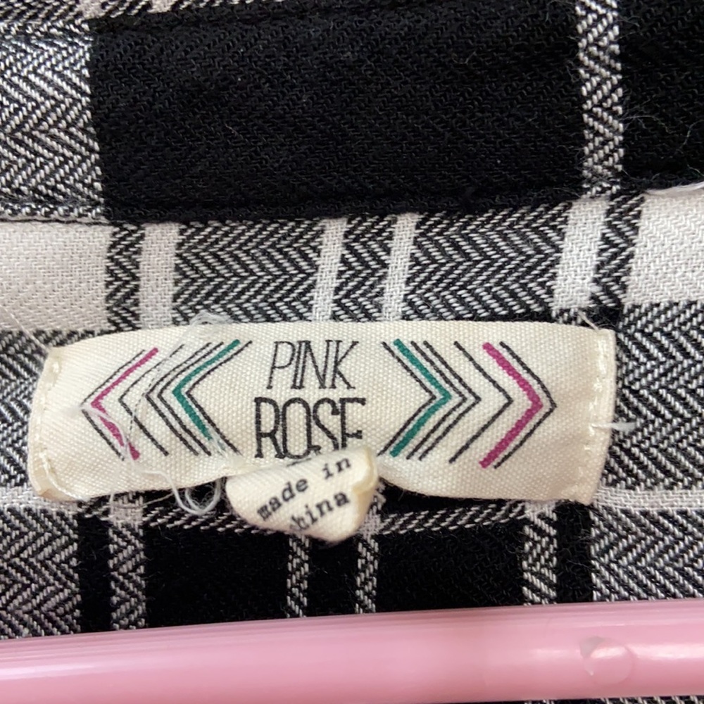 Cute black and white flannel shirt - Picture 3 of 4
